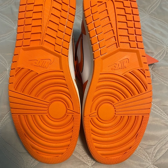 Nike mens Air Jordan 1 Retro High OG - Picture 2 of 5